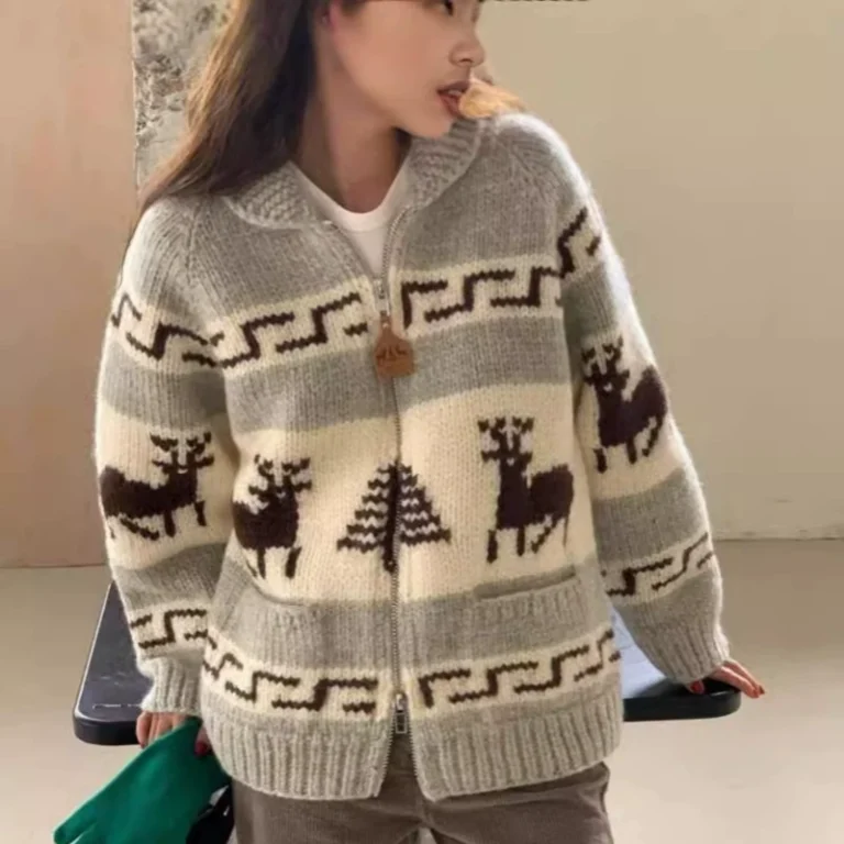 Christmas sweater factory (3)